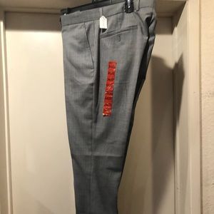 Kenneth Cole New York. Flat front dress pants. Size 34x32, Gray, NWOT.